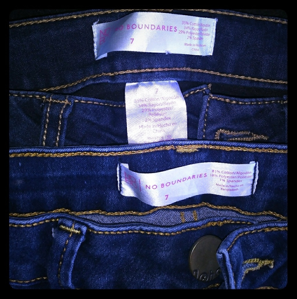 2 pairs No Boundaries skinny jeans